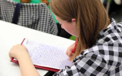 LA TRIBUTACIÓN DE LA BECA ERASMUS EN EL IRPF CON PÉRDIDA DEL DERECHO A LA REDUCCIÓN POR HIJOS A CARGO CONSTITUYE UNA RESTRICCIÓN A LA LIBRE CIRCULACIÓN INCOMPATIBLE CON EL DERECHO DE LA UE